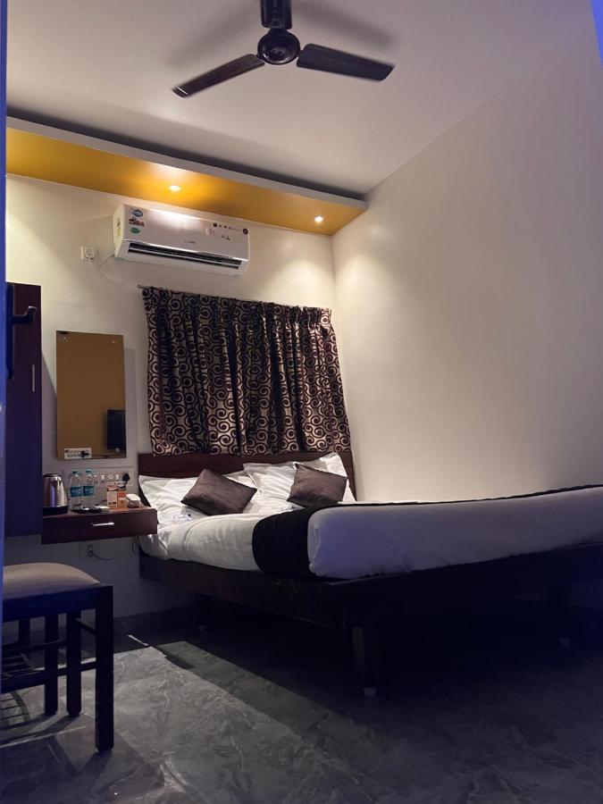 Castle 360 Residency Hotel Pondicherry Exterior foto